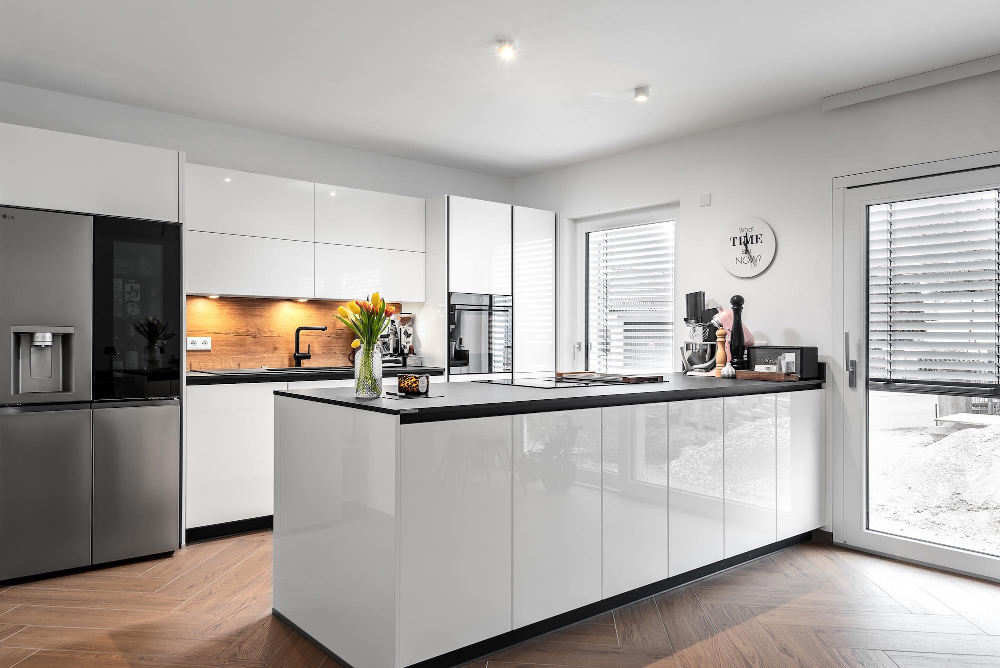 DAN Küche Silbermond Hochglanz im Küchenstudio Lechbruck im Allgäu