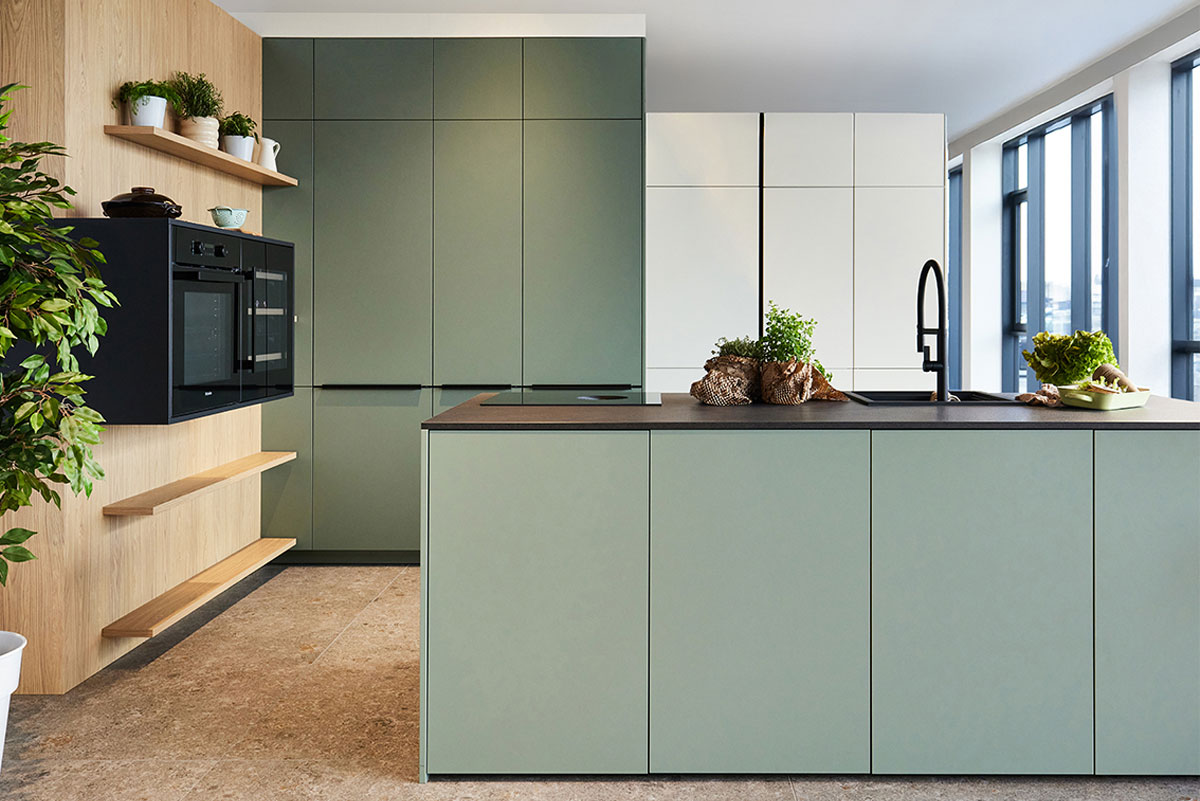 DAN Küche Modell Andros mit schlichter Eleganz im Küchenstudio Lechbruck im Allgäu